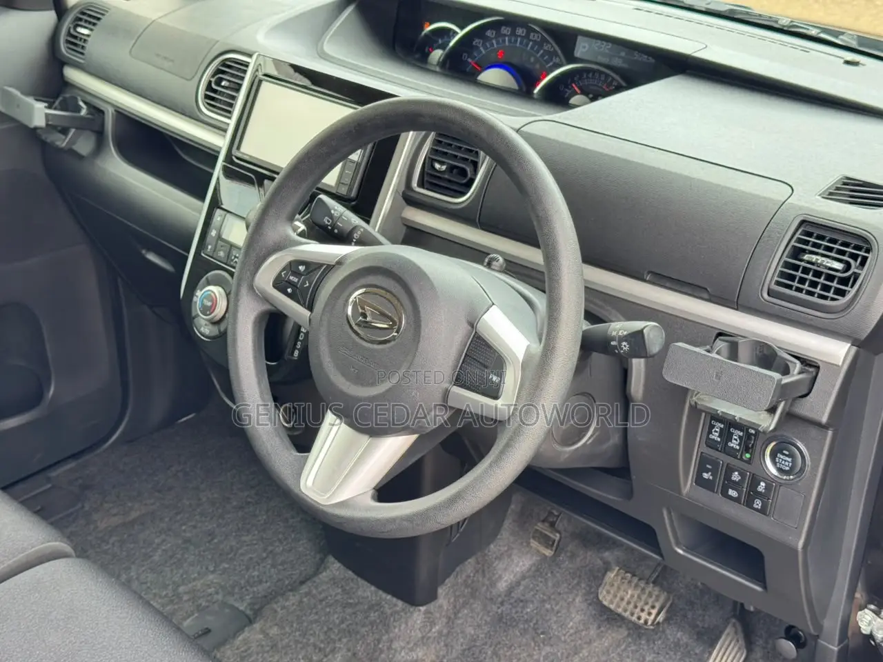 Daihatsu Tanto 2019