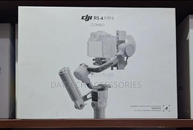 Dji Rs 4 Mini Combo 3-Axis Gimbal Stabilizer - Black - main view