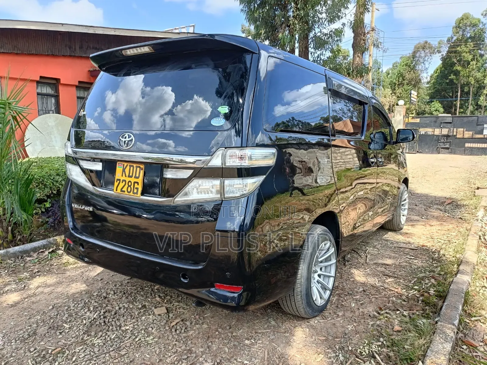 Toyota Alphard 2.4 Petrol FWD 2012 Black