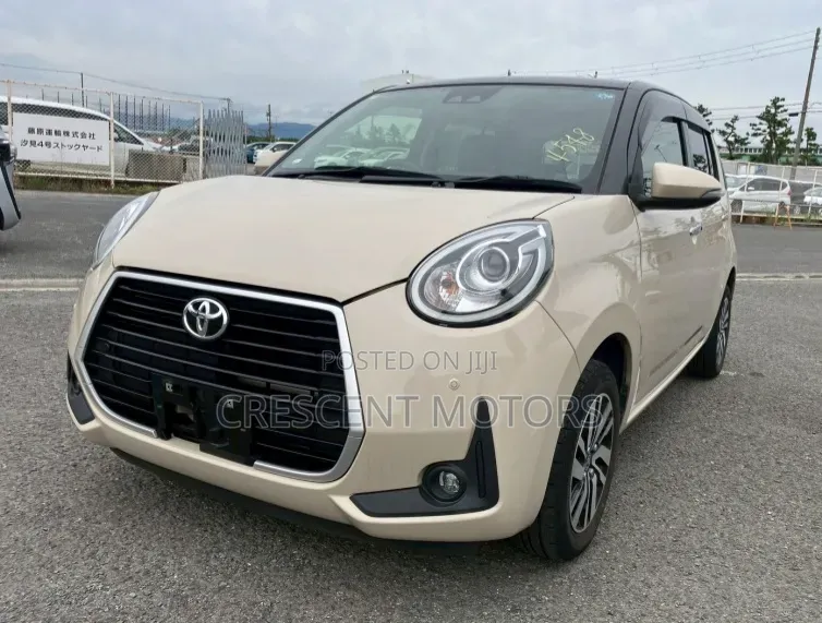 Toyota Passo 2021 Beige