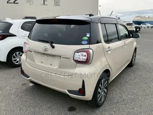 Toyota Passo 2021 Beige