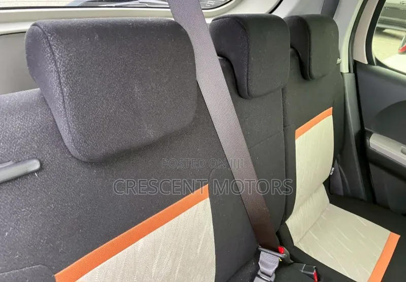 Toyota Passo 2021 Beige