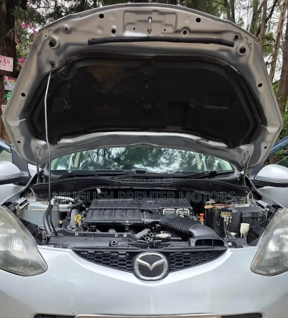Mazda Demio 2012 Silver