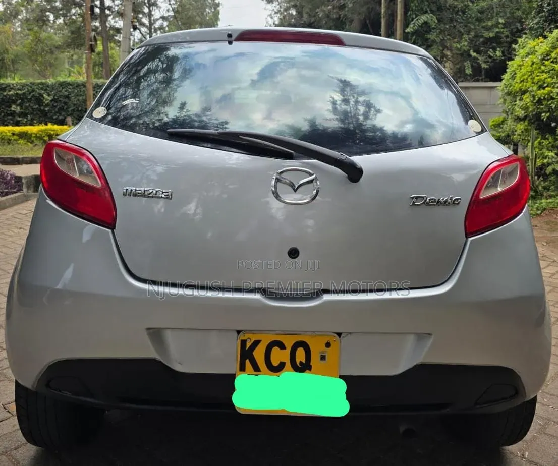Mazda Demio 2012 Silver