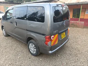 Nissan NP200 2011 Gray