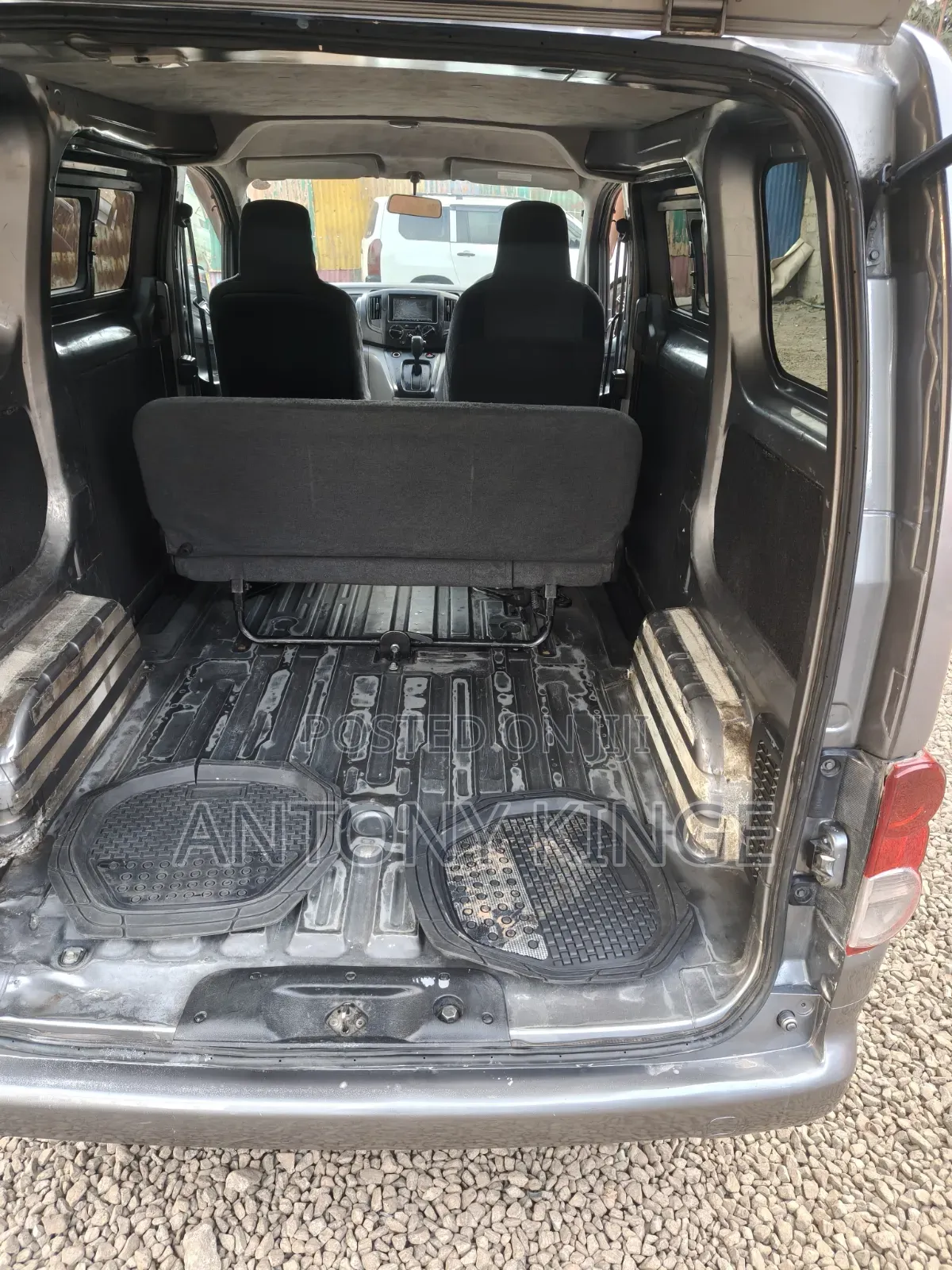Nissan NP200 2011 Gray