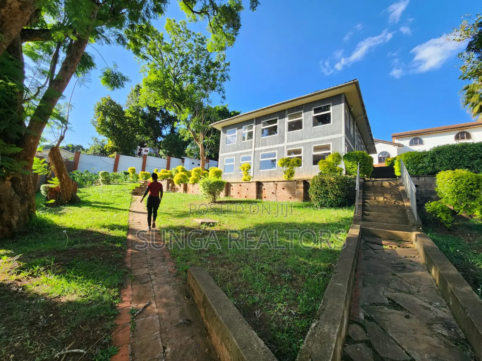 Commercial Standalone for Let in Lavington