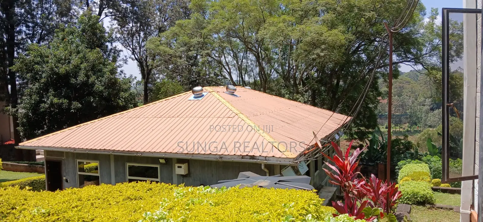 Commercial Standalone for Let in Lavington