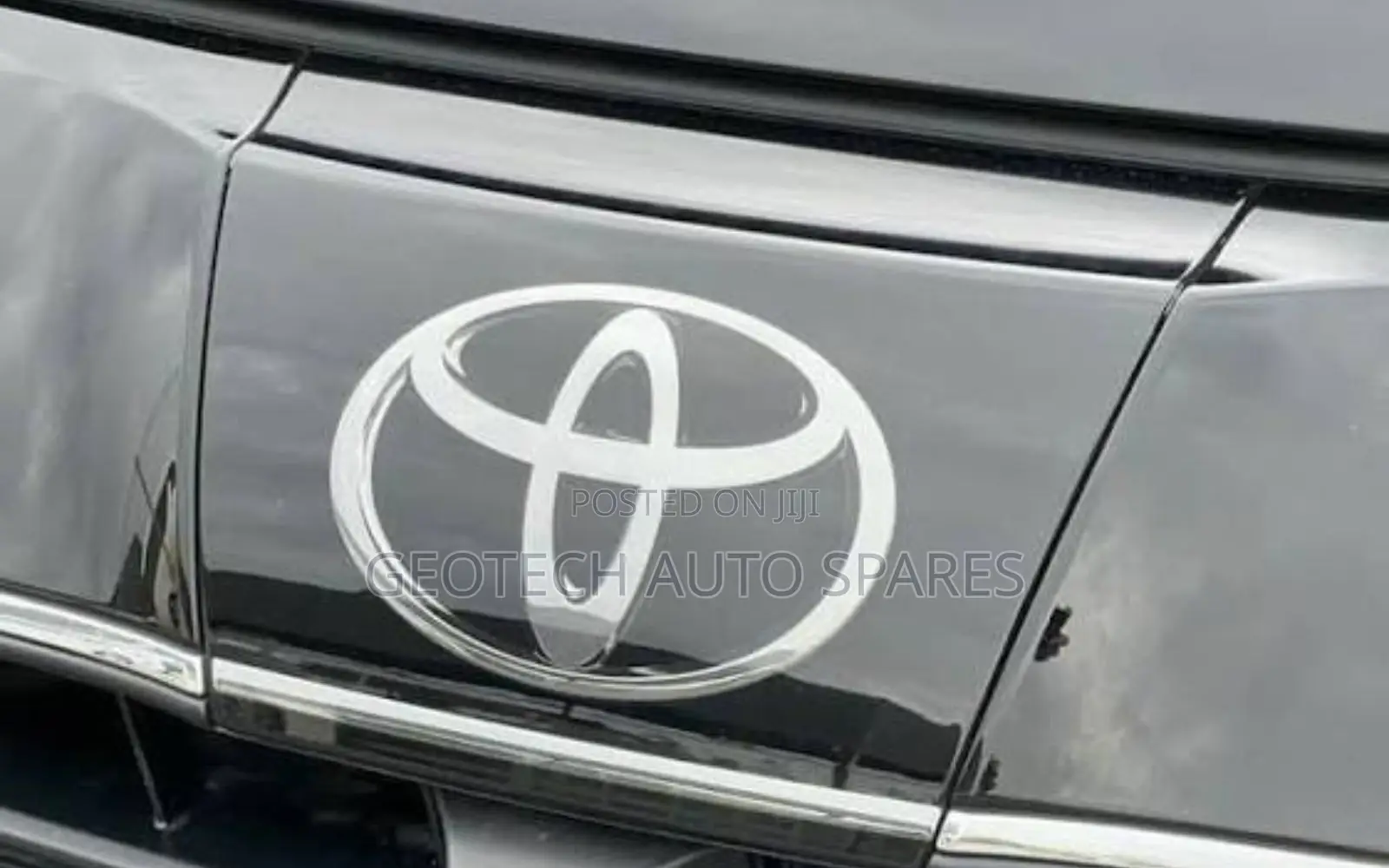 Harrier 2022 Grill Logo