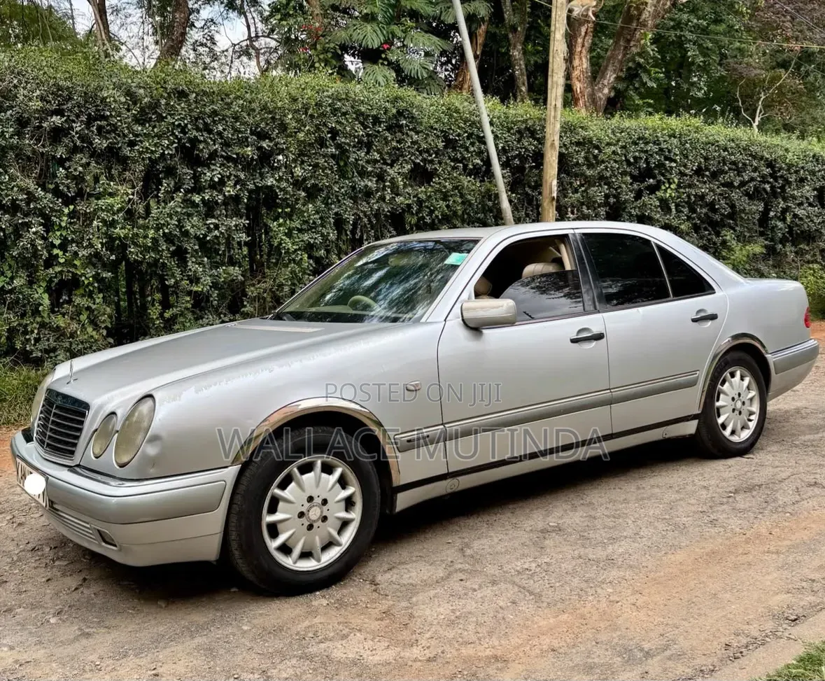 Mercedes-Benz E230 1999 Silver