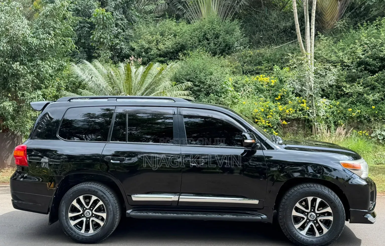 Toyota Land Cruiser 2012 Black
