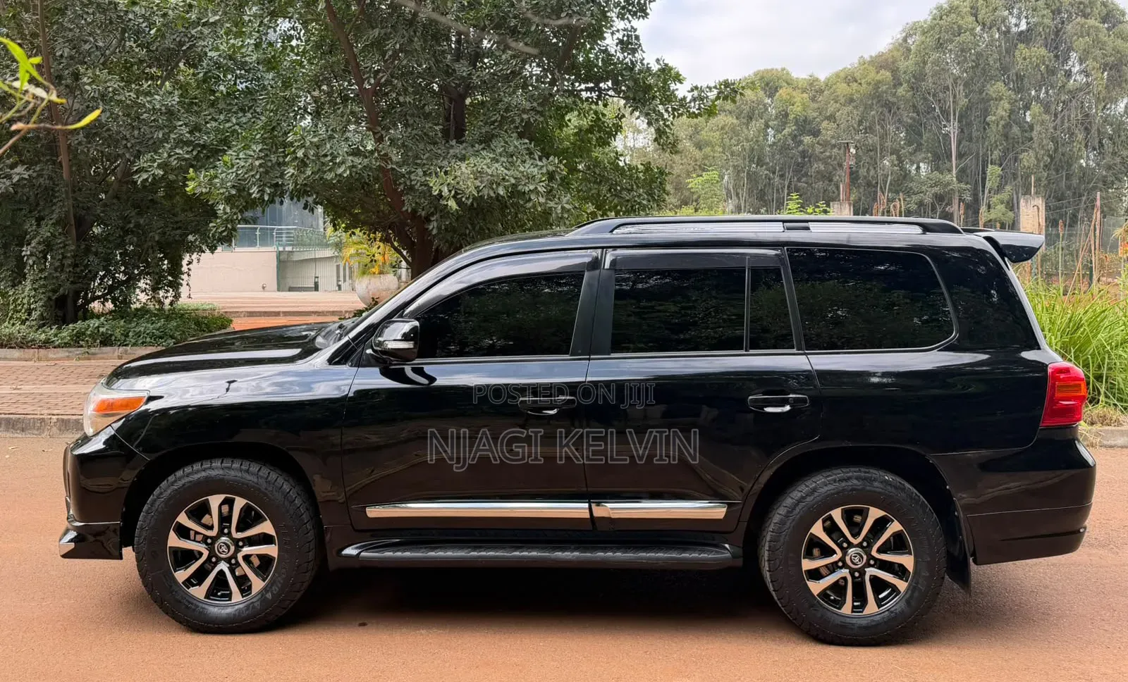Toyota Land Cruiser 2012 Black