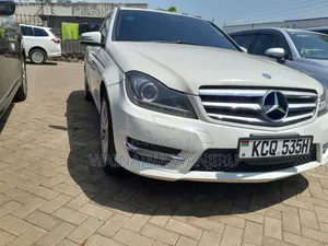 Mercedes-Benz C200 2012 White