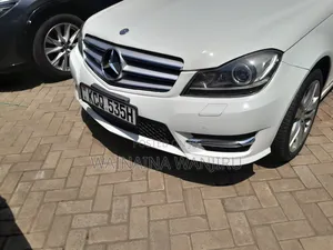 Mercedes-Benz C200 2012 White