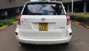 Toyota RAV4 2012 White