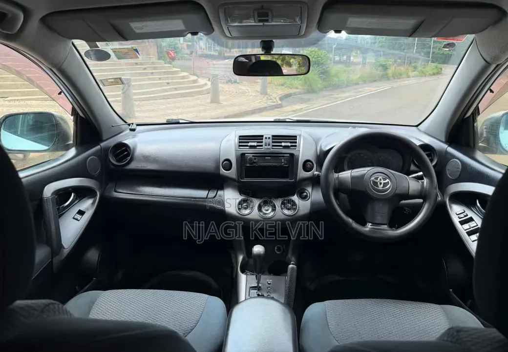 Toyota RAV4 2012 White
