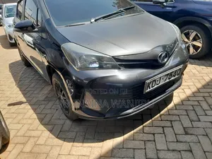 Toyota Vitz 2017 Black