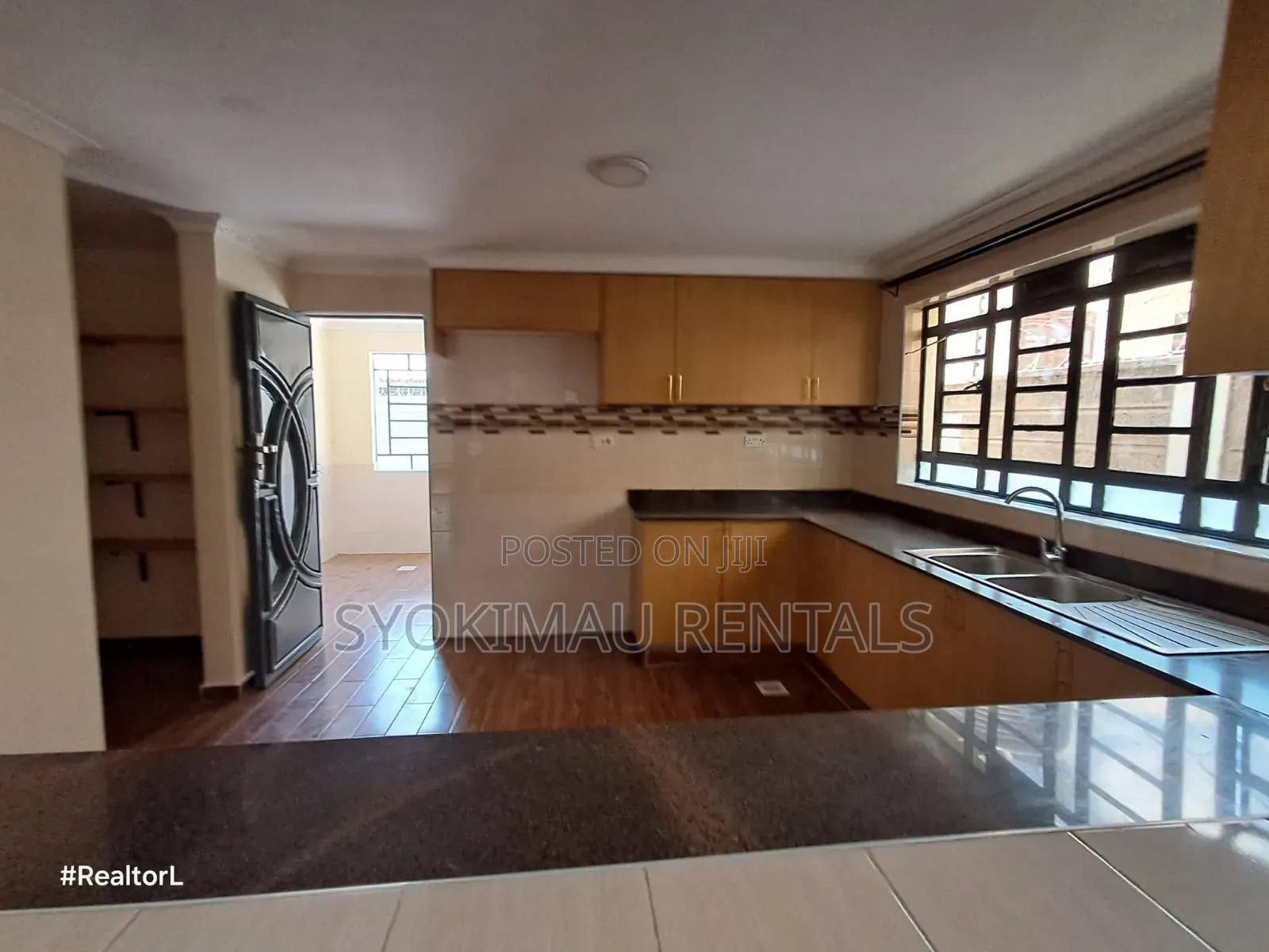 5bdrm Maisonette in Syokimau, Gateway Mall Area for rent