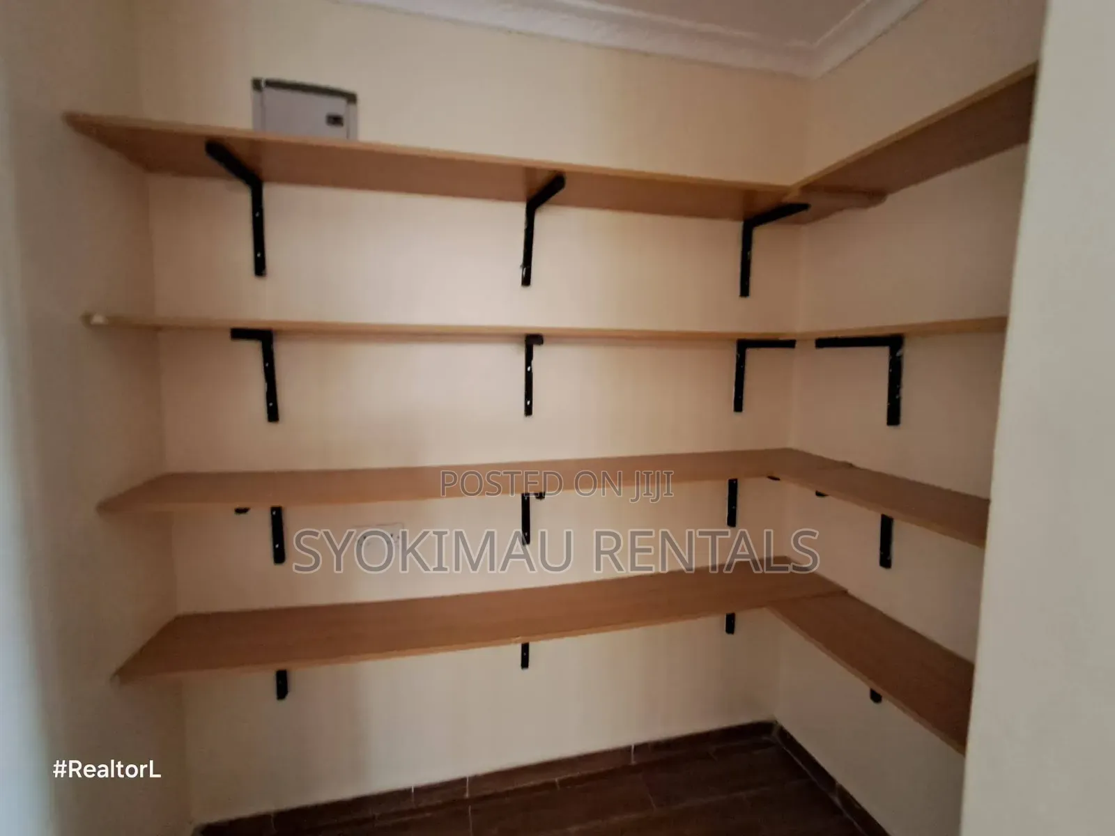 5bdrm Maisonette in Syokimau, Gateway Mall Area for rent