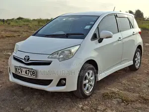 Toyota Ractis 2012 Pearl