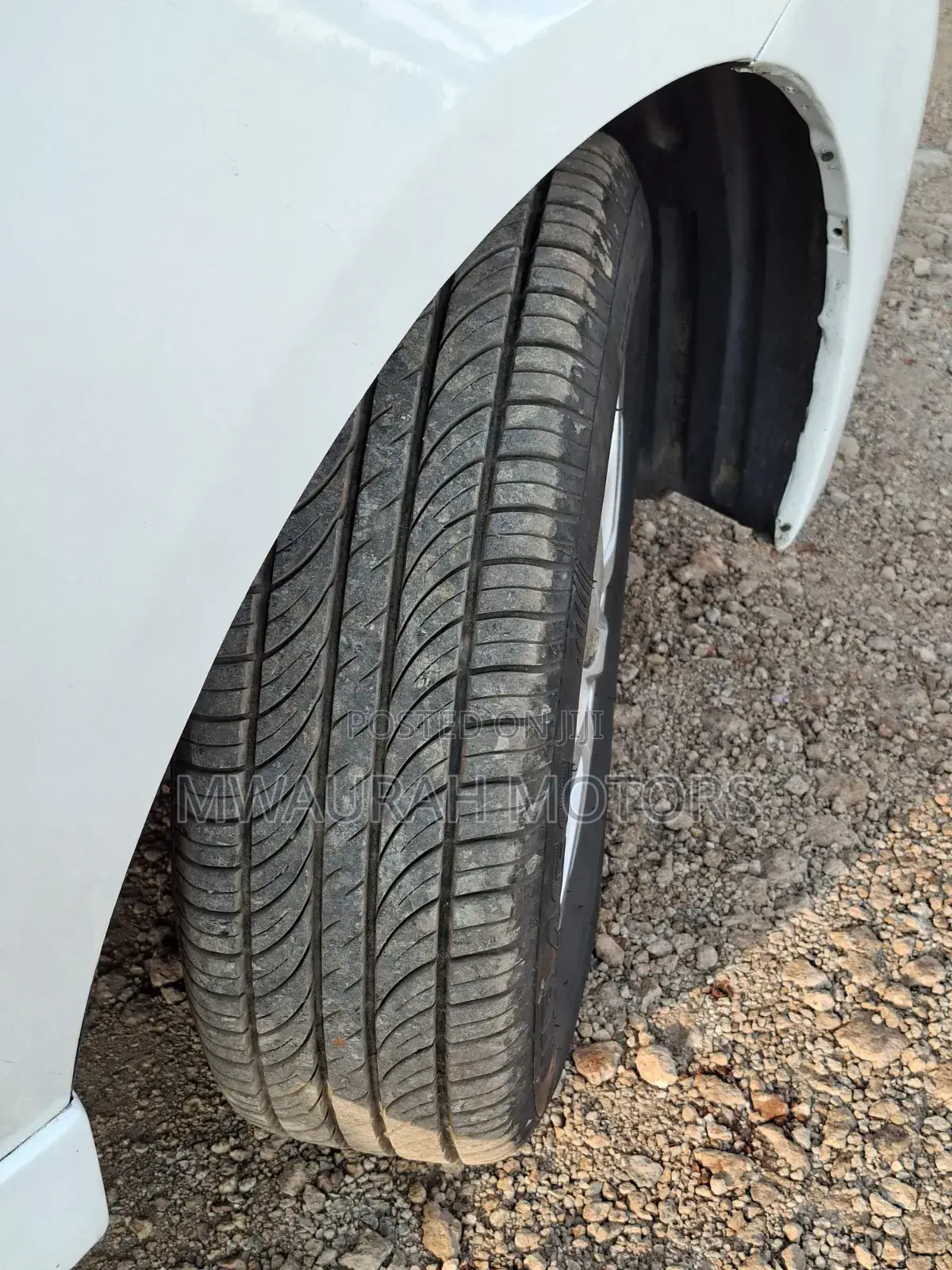 Toyota Ractis 2012 Pearl