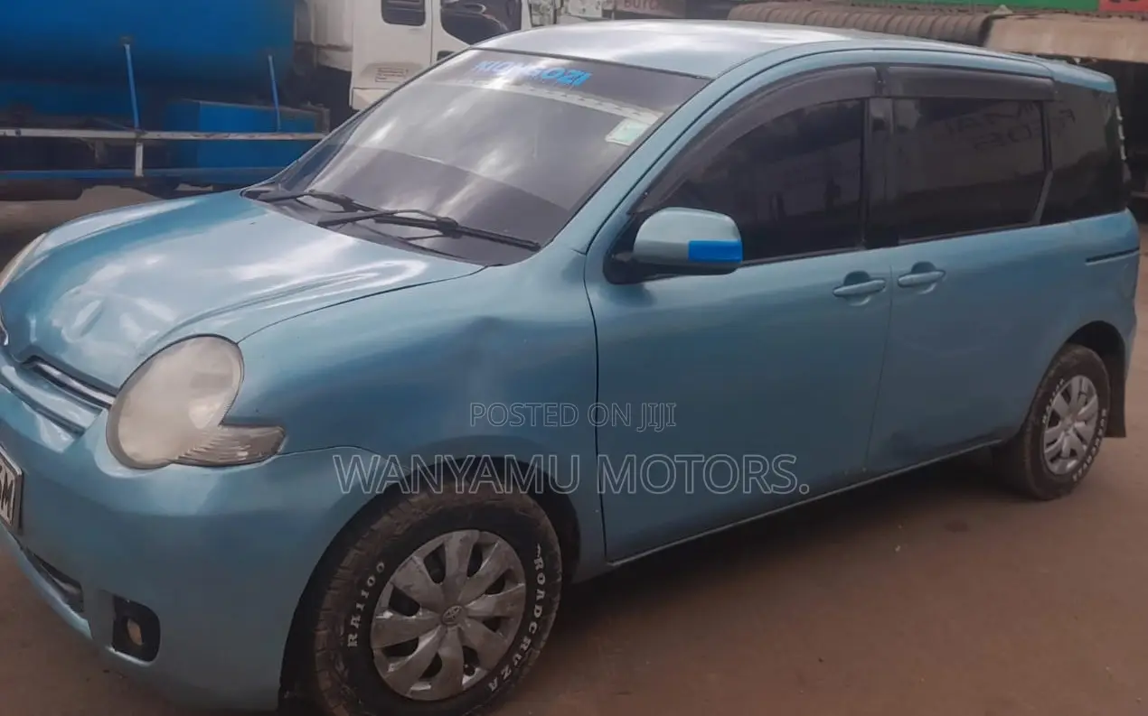 Toyota Sienta 2003 Blue