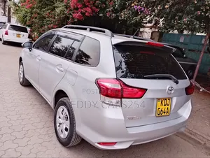 Toyota Corolla Fielder 2016 Silver