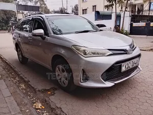Toyota Corolla Fielder 2016 Silver