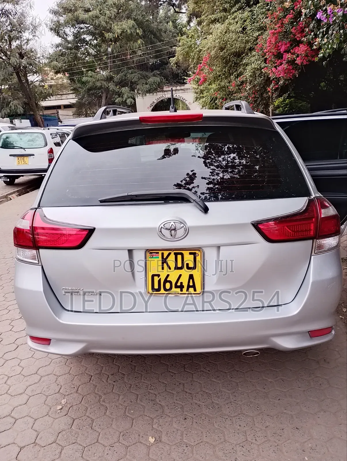 Toyota Corolla Fielder 2016 Silver