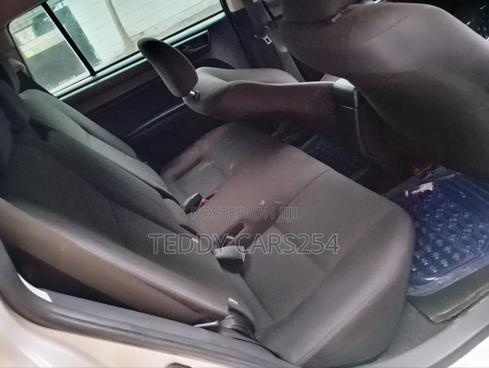 Toyota Corolla Fielder 2016 Silver