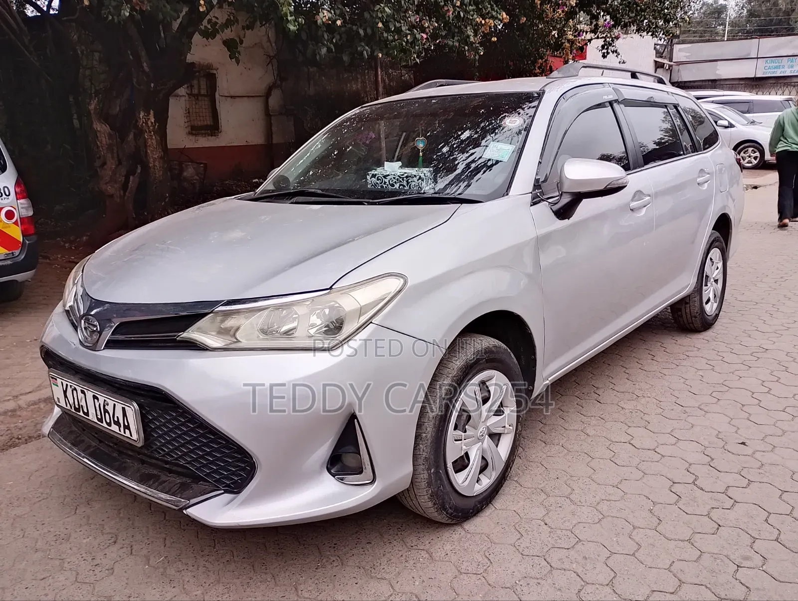 Toyota Corolla Fielder 2016 Silver