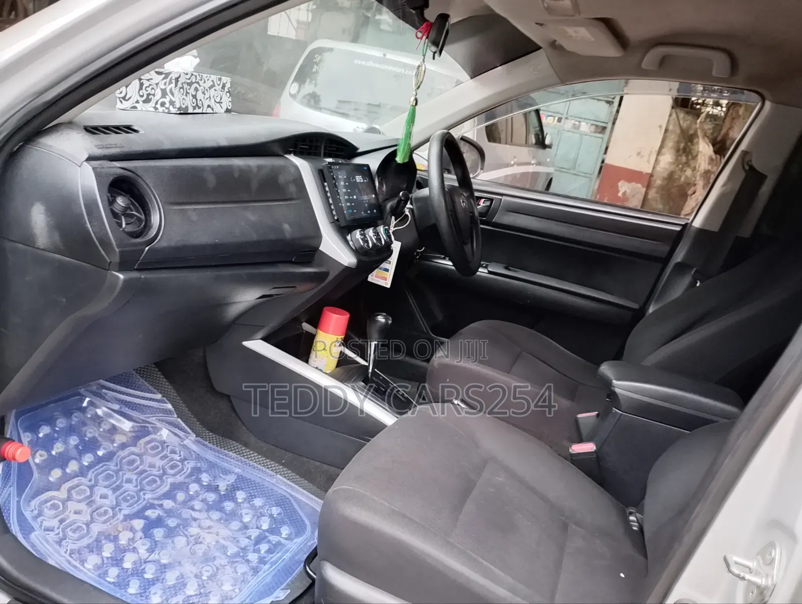 Toyota Corolla Fielder 2016 Silver