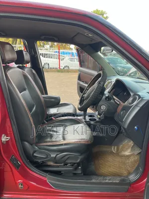 Mazda Verisa 2008 Red