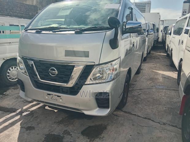 Nissan Caravan (Urvan) 2019 Silver - thumbnail 2