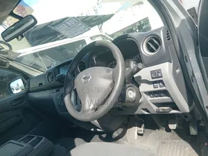 Nissan Caravan (Urvan) 2019 Silver