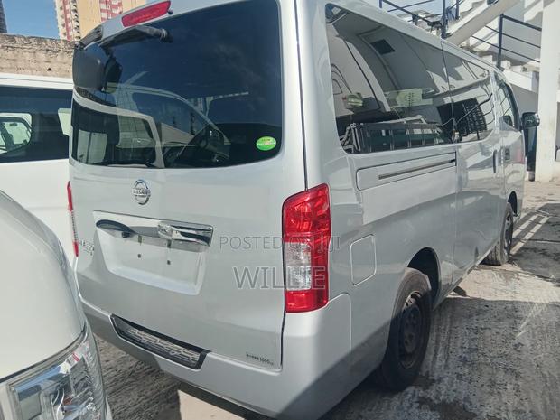 Nissan Caravan (Urvan) 2019 Silver - thumbnail 8