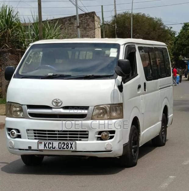Toyota HiAce 2010 White - thumbnail 2