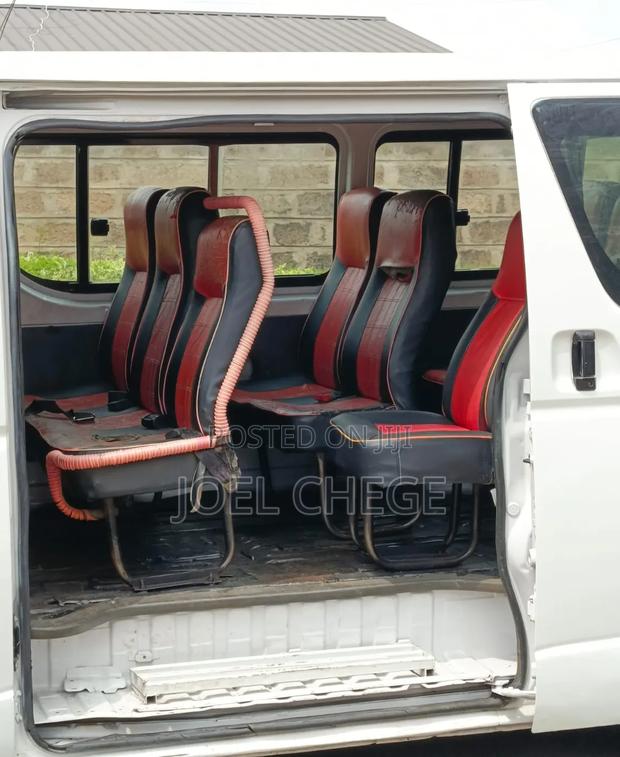 Toyota HiAce 2010 White - thumbnail 8