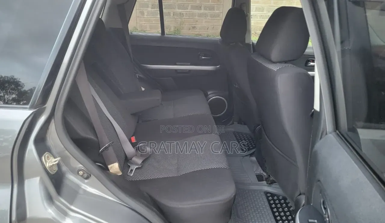 Suzuki Escudo 2006 Gray