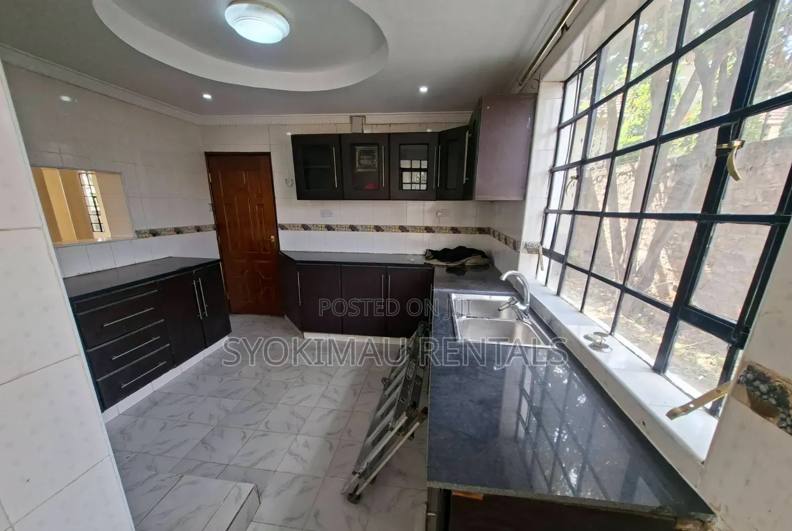 5bdrm Mansion in Sabaki, Mombasa Road for rent