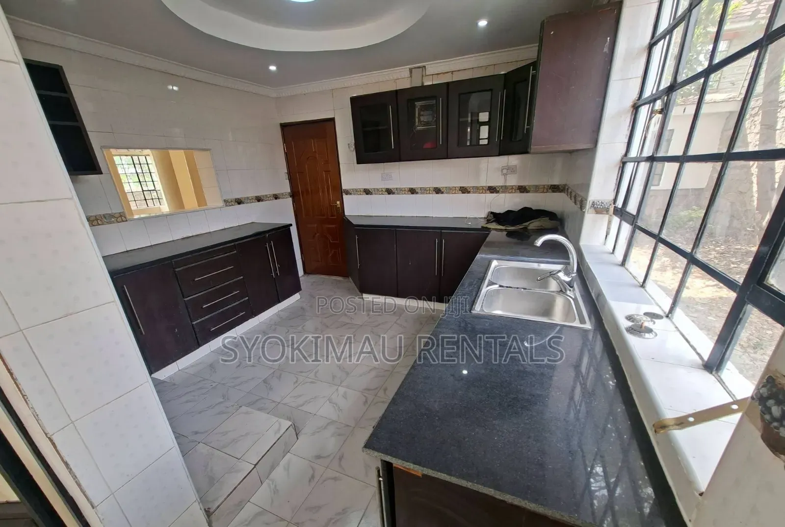 5bdrm Mansion in Sabaki, Mombasa Road for rent