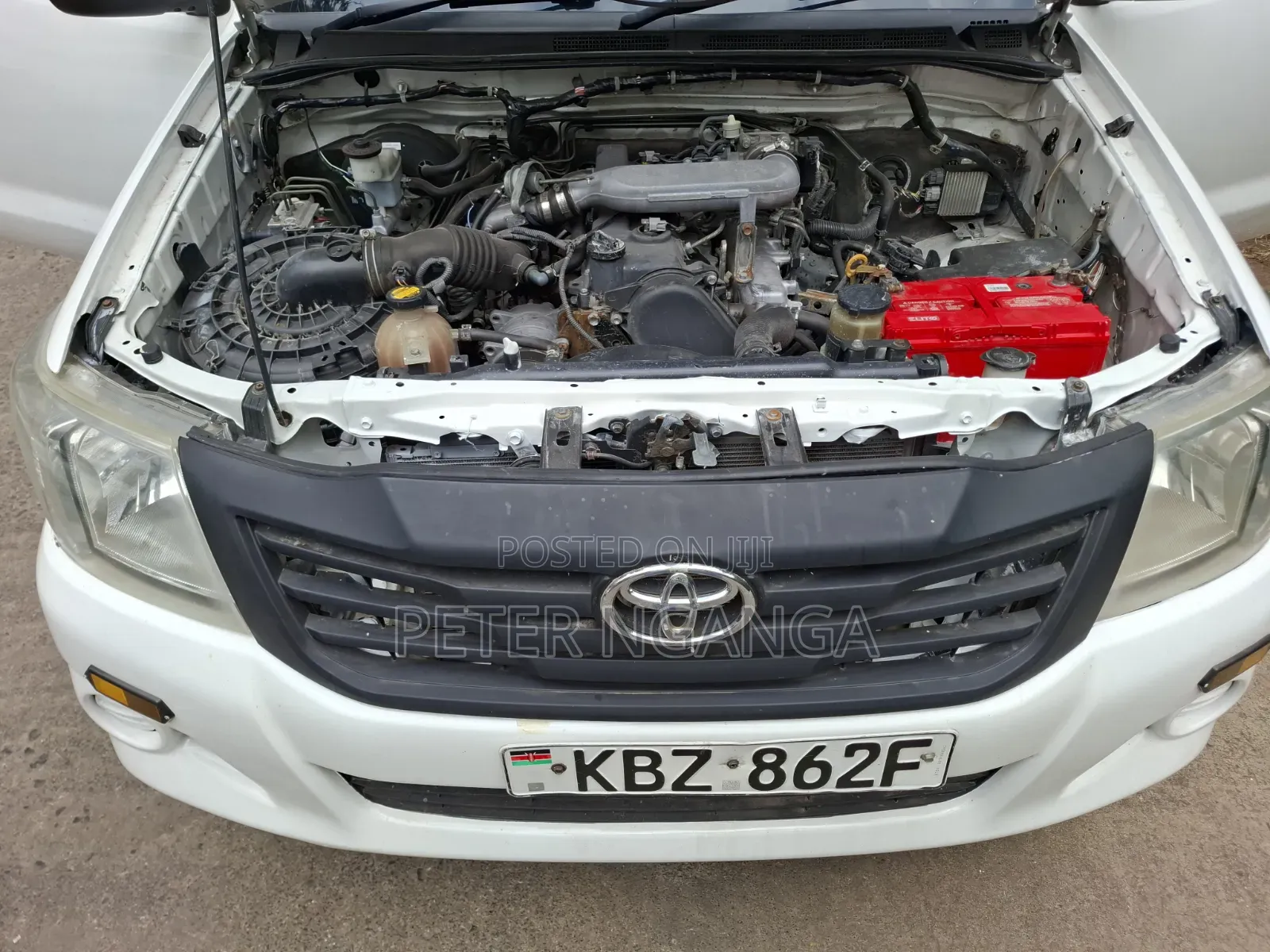 Toyota Hilux 2013 White