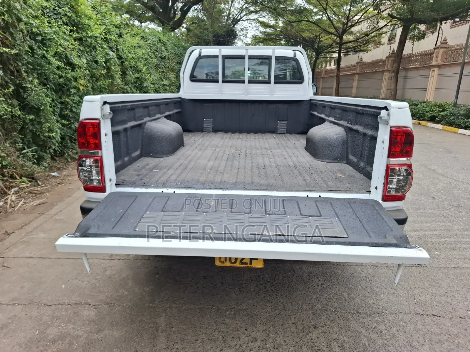 Toyota Hilux 2013 White