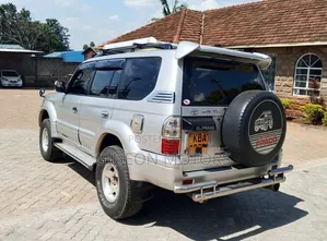Toyota Land Cruiser Prado 2000 Silver