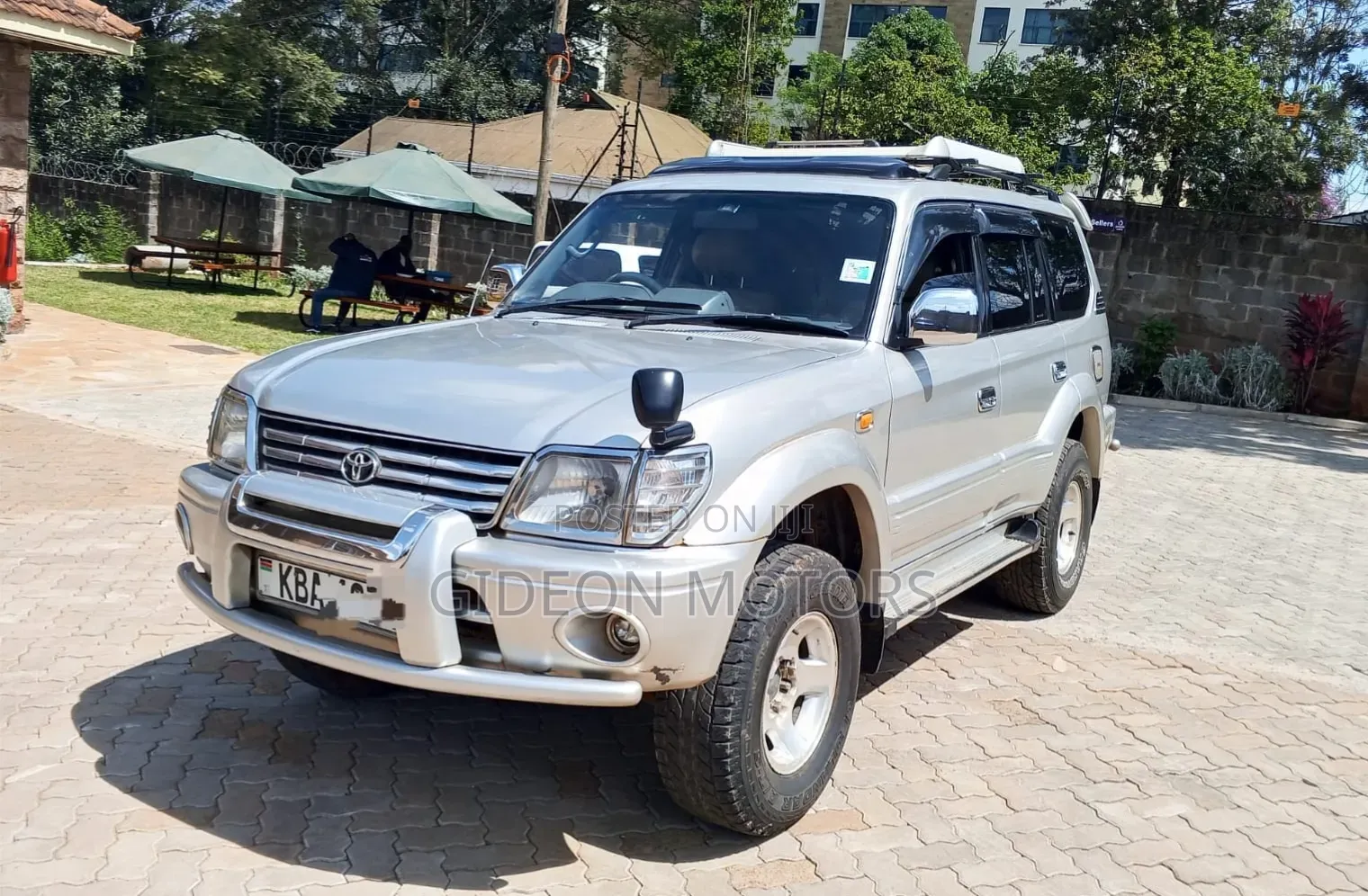Toyota Land Cruiser Prado 2000 Silver