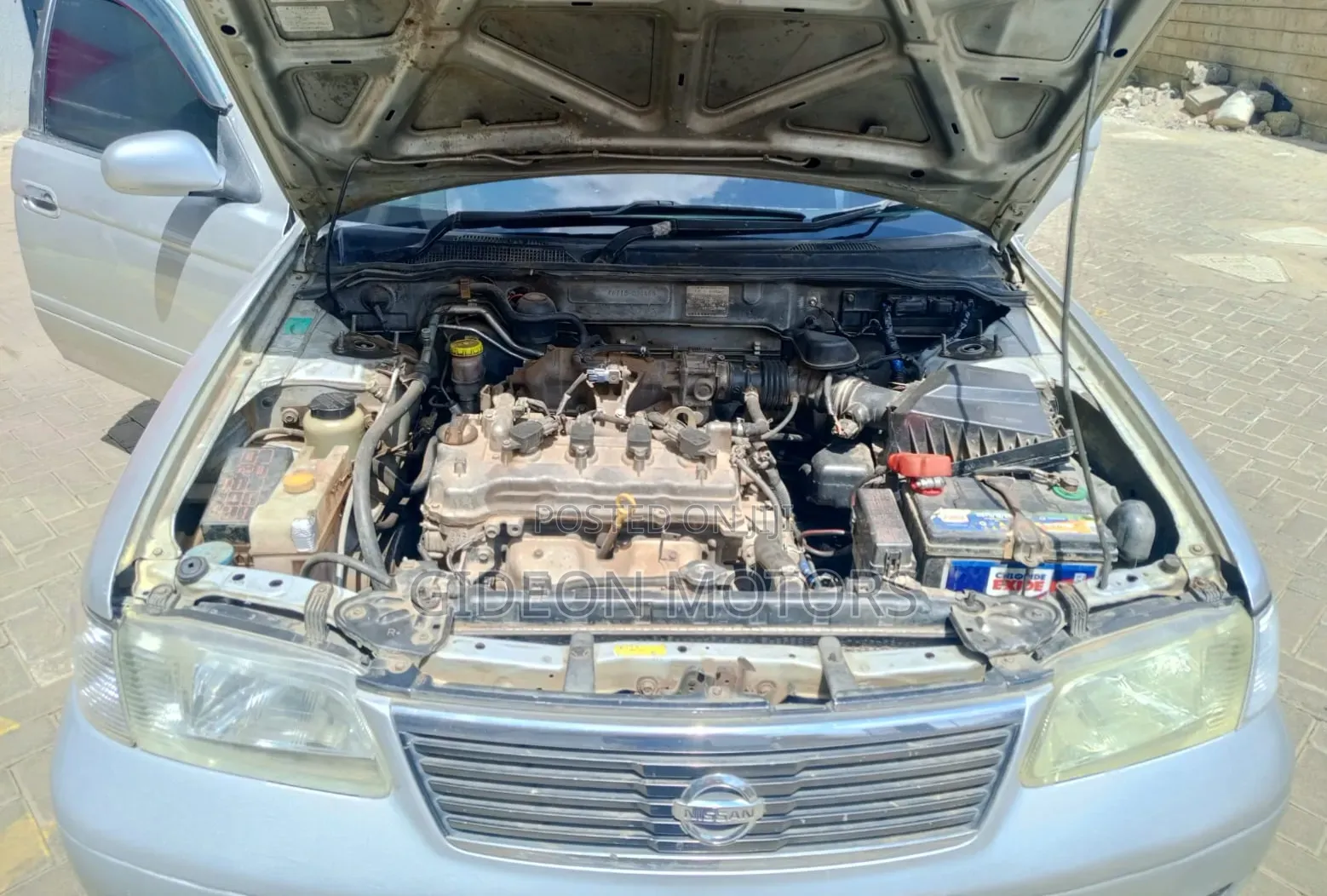 Nissan Sunny 2002 Silver