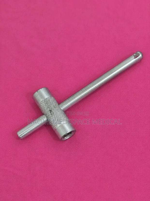 Stainless Steel Oxygen Key - main view