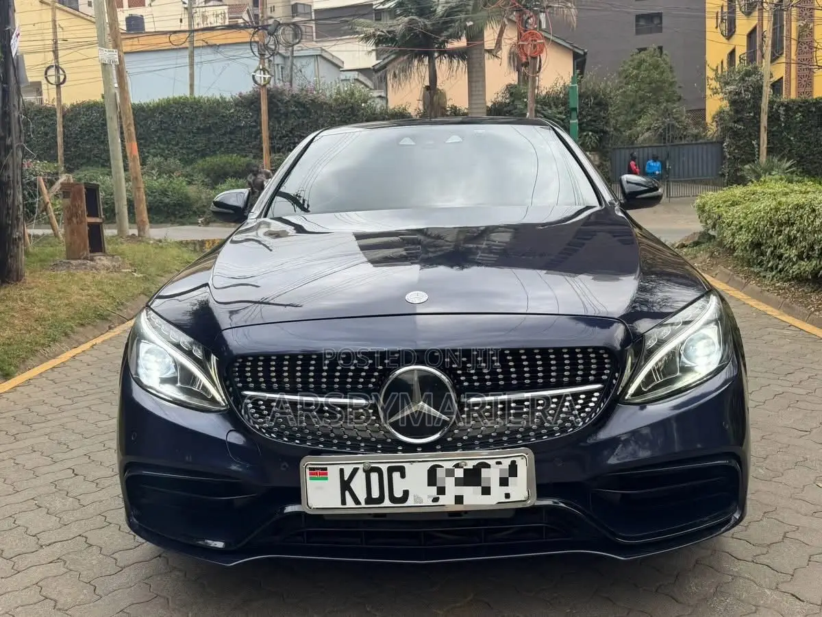 Mercedes-Benz C180 2015 Blue
