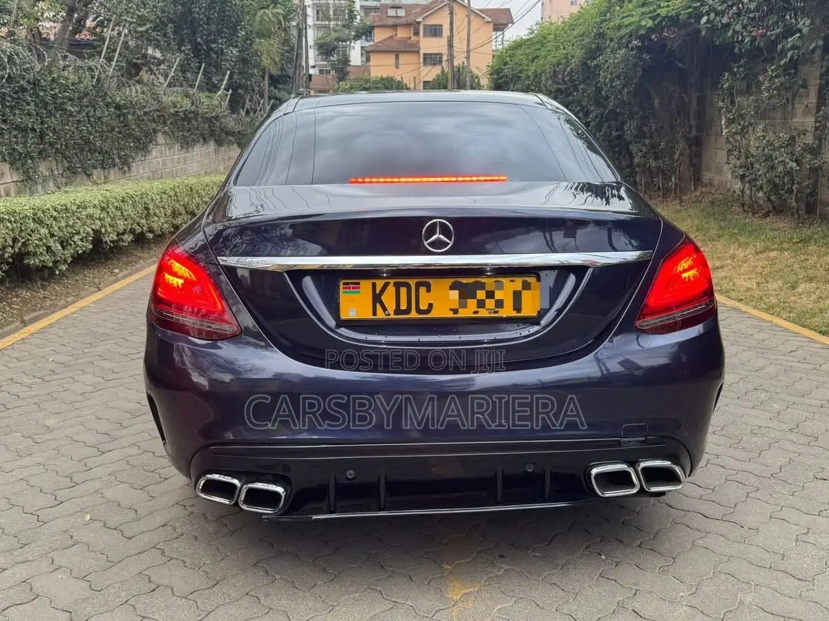Mercedes-Benz C180 2015 Blue