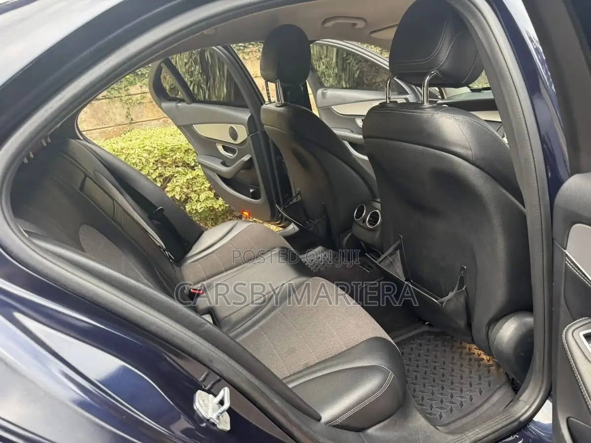 Mercedes-Benz C180 2015 Blue